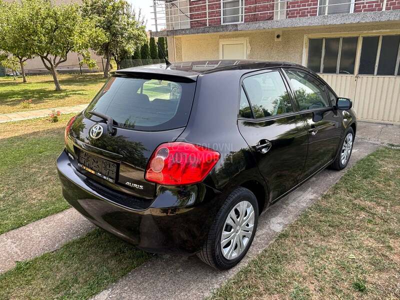 Toyota Auris 1.4 D4D Automa F1