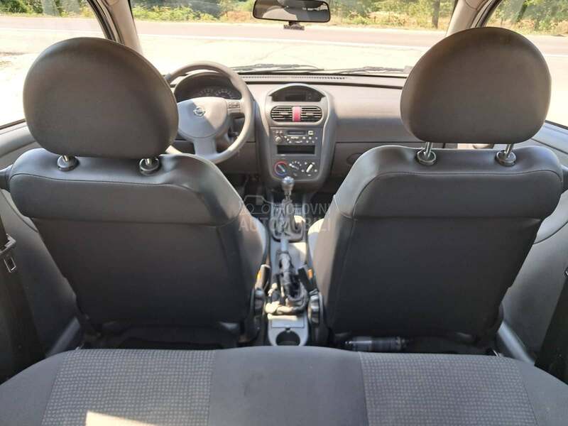 Opel Corsa C 1.0  DOBRA...
