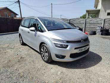 Prednji branik za Citroen C4 Grand Picasso, C4 Picasso od 2012. do 2018. god.