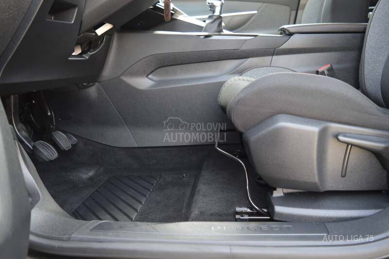 Peugeot 5008 1.5 BlueHDi130 Busin
