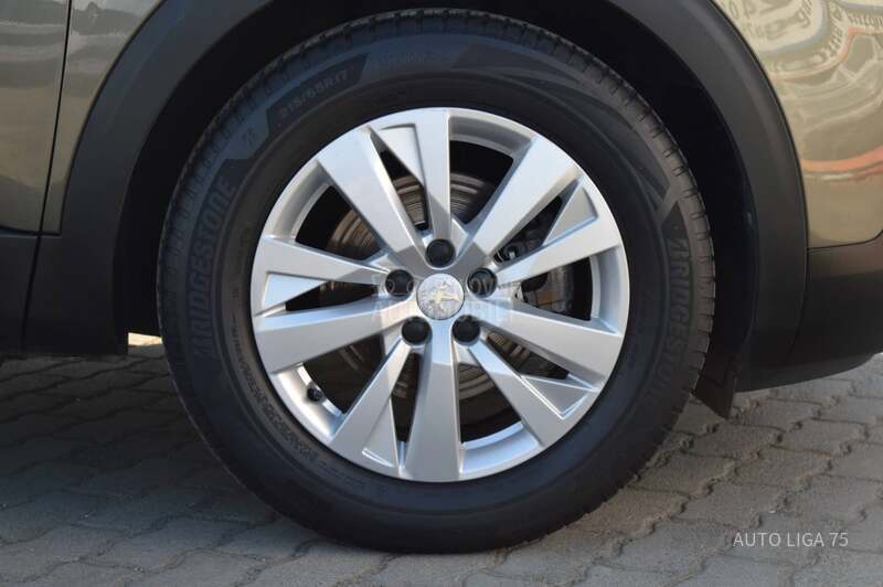 Peugeot 5008 1.5 BlueHDi130 Busin
