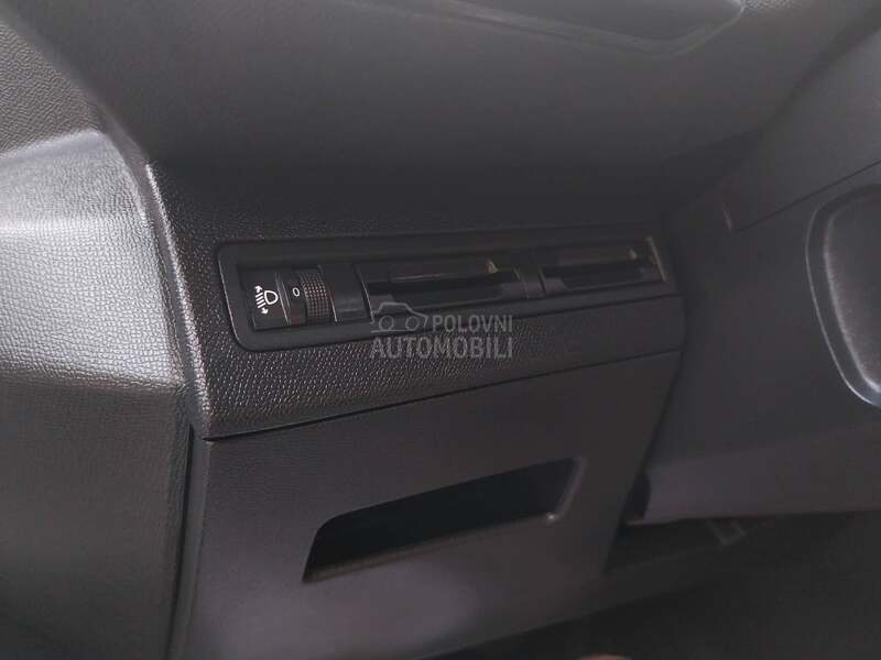 Peugeot 3008 PERLA/AUT/ALLURE