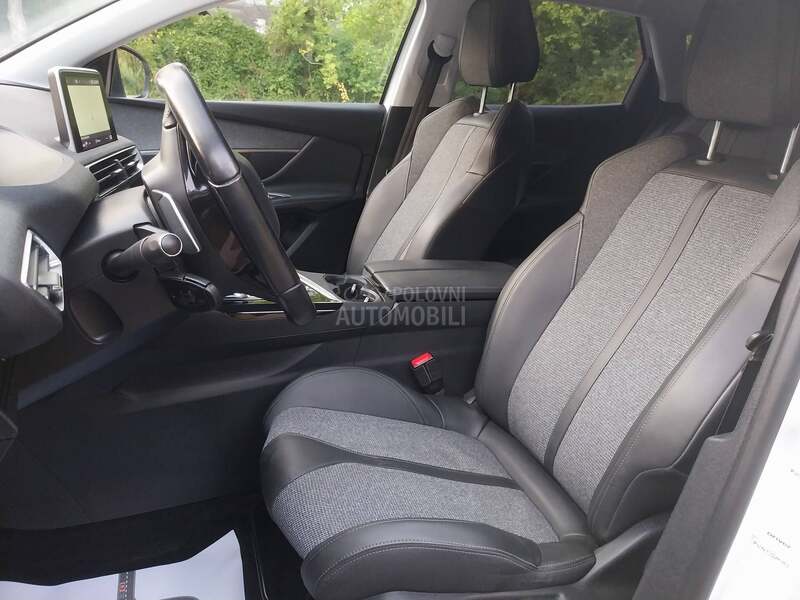 Peugeot 3008 PERLA/AUT/ALLURE