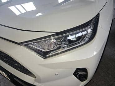 far maglinka branik za Toyota RAV 4 od 2013. do 2025. god.