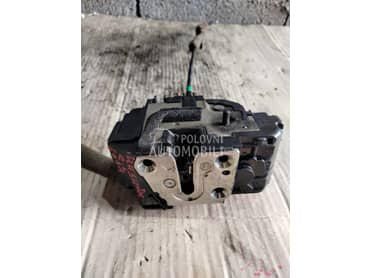 Brava zadnja leva za Nissan Qashqai od 2006. do 2013. god.