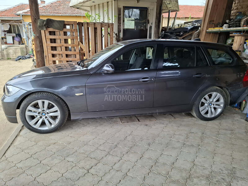 BMW 320 