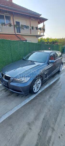 BMW 320 