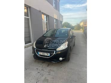 Peugeot 208 1.2 B 2013. god. -  kompletan auto u delovima