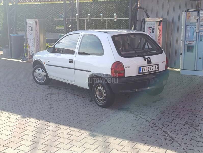 Opel Corsa B 1.0b