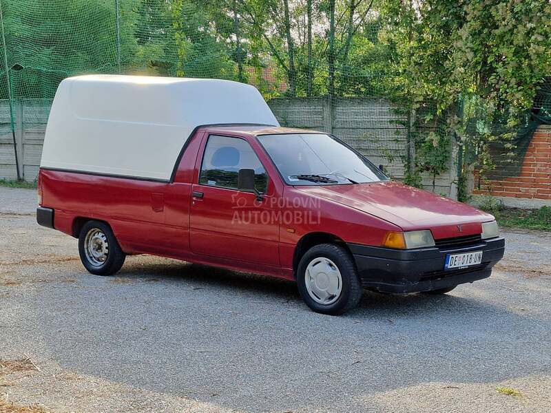 Zastava Poly 