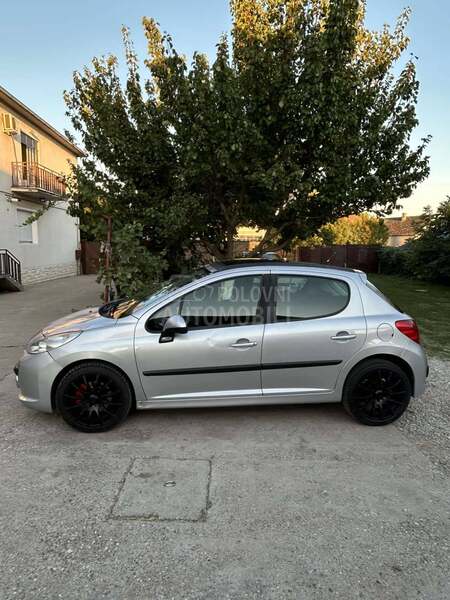Peugeot 207 autom