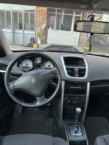 Peugeot 207 autom