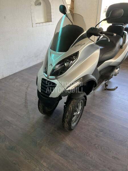 Piaggio MP3