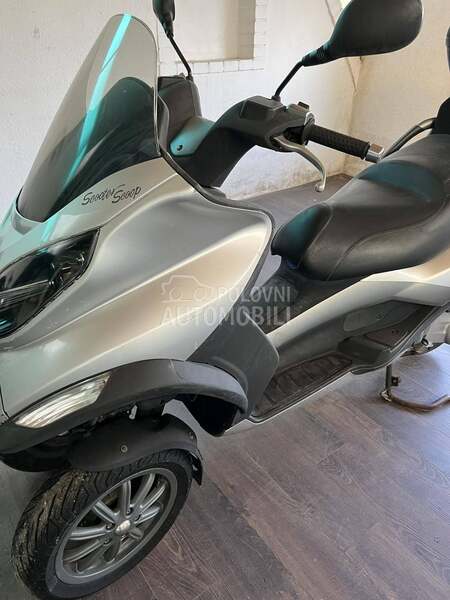 Piaggio MP3