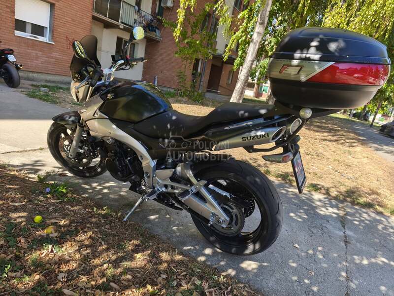 Suzuki Gsr