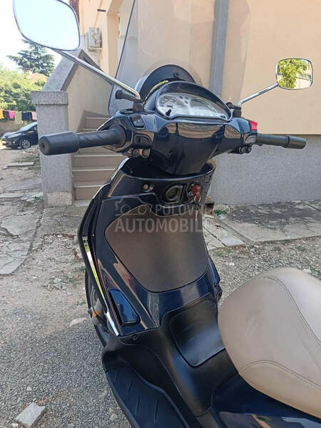 Piaggio Beverly 250 ie