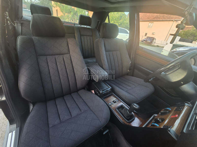 Mercedes Benz E 200 