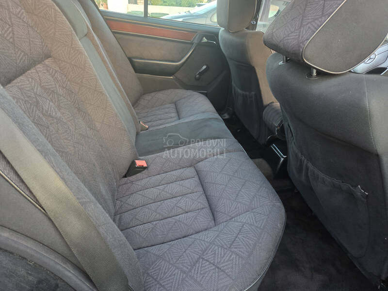 Mercedes Benz E 200 