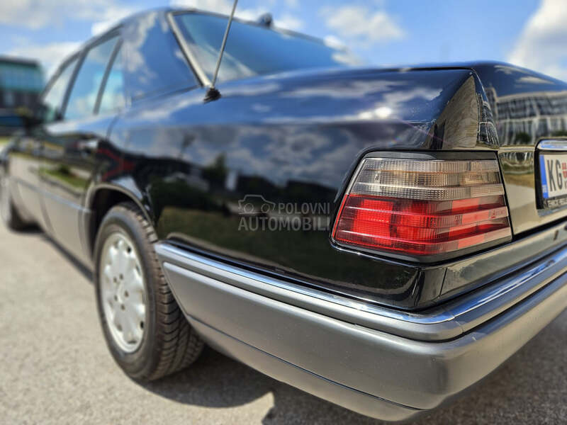 Mercedes Benz E 200 