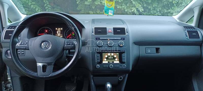 Volkswagen Touran 