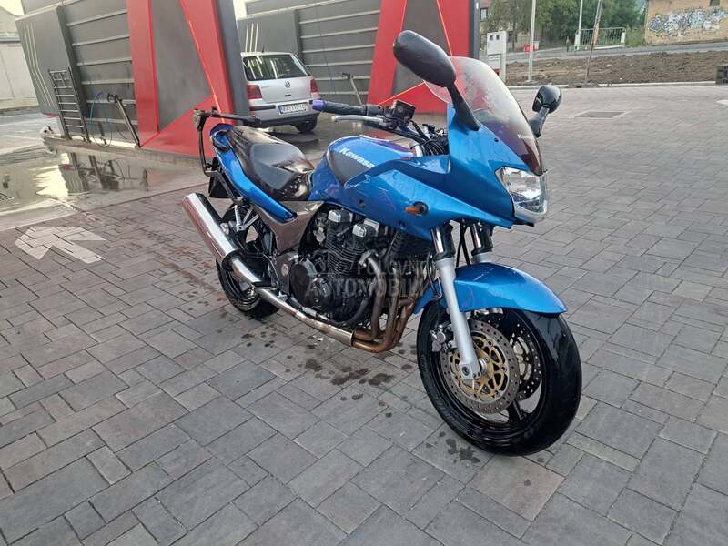 Kawasaki ZR7S
