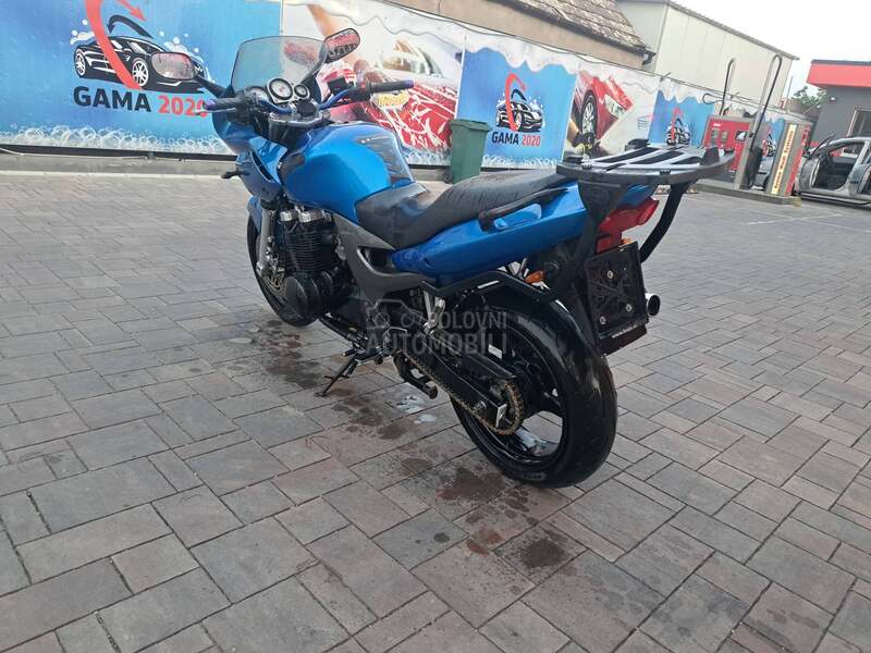 Kawasaki ZR7S