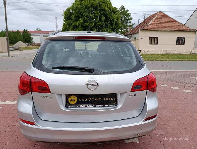 Opel Astra J 