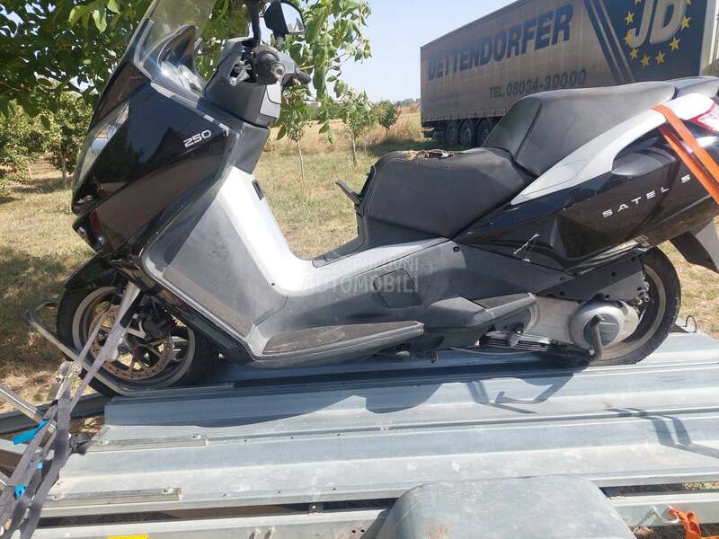 Peugeot satelis 250 abs