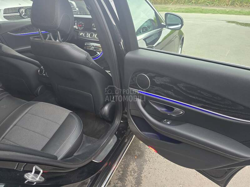 Mercedes Benz E 200 AVANTGARDE