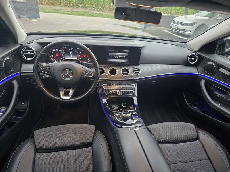 Mercedes Benz E 200 AVANTGARDE