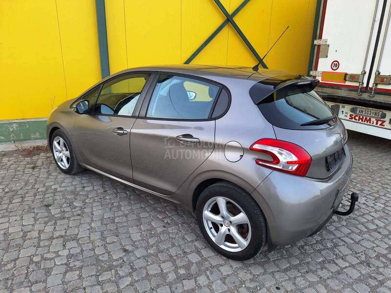 Peugeot 208 TO.P