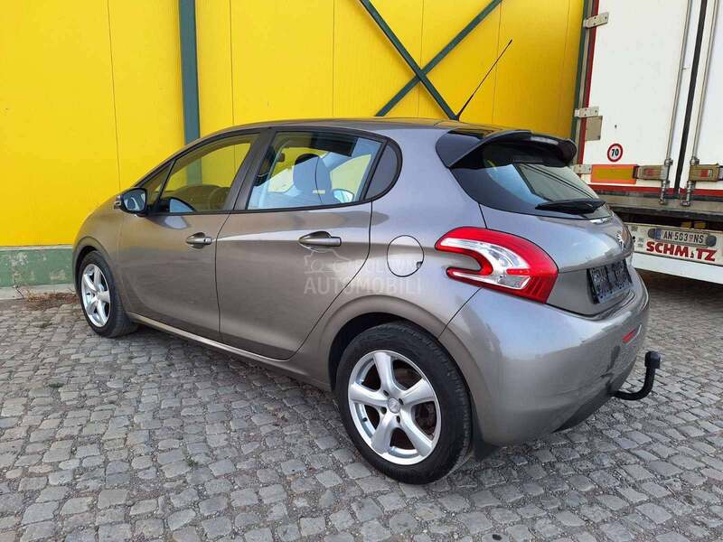Peugeot 208 TO.P
