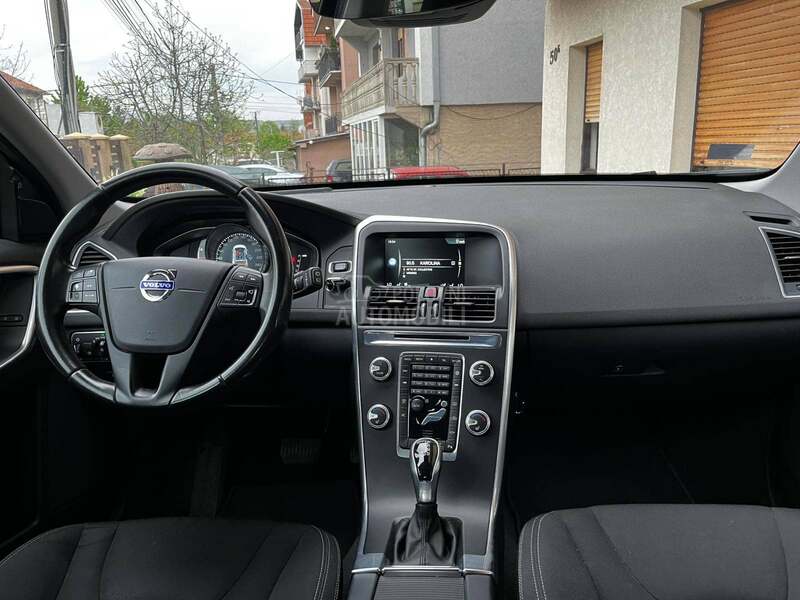 Volvo XC60 summum biznis