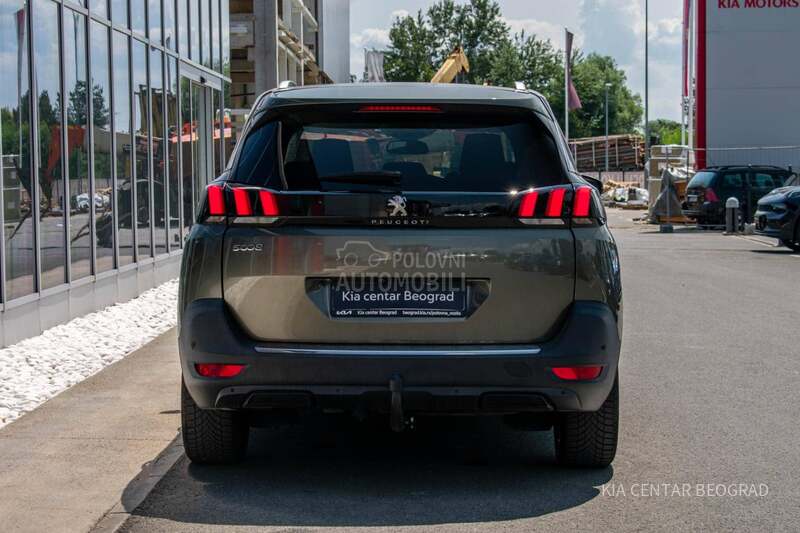 Peugeot 5008 1.5 HDI ALLURE A/T