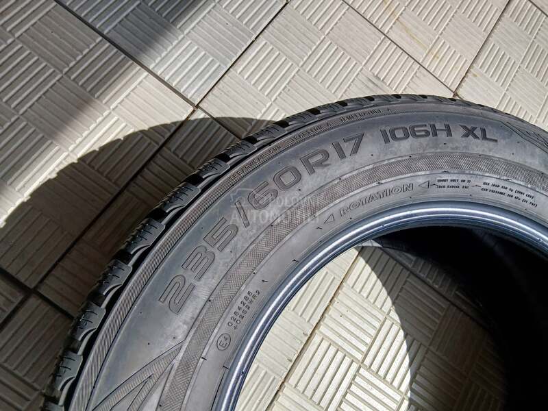 Nokian 235/60 R17 Zimska