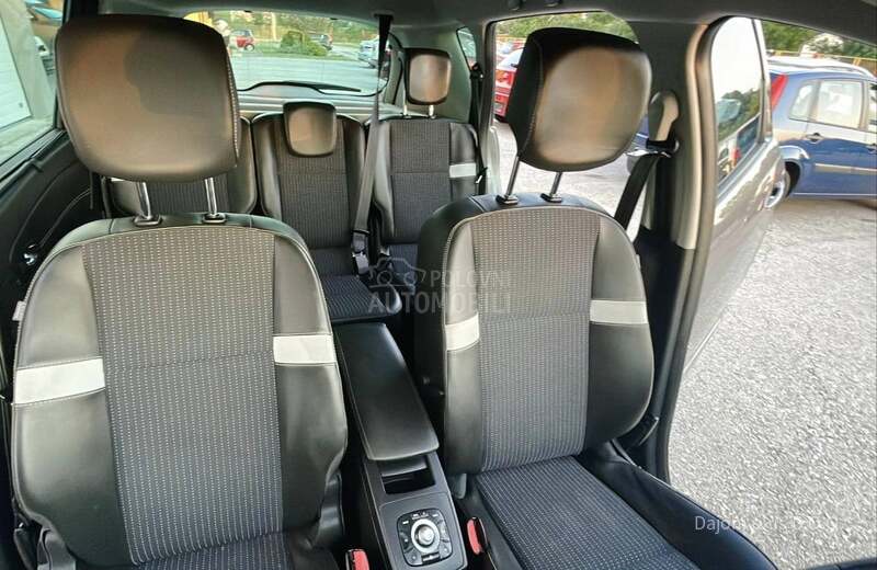 Renault Scenic 1.5 DCI