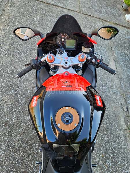 Aprilia RSV4