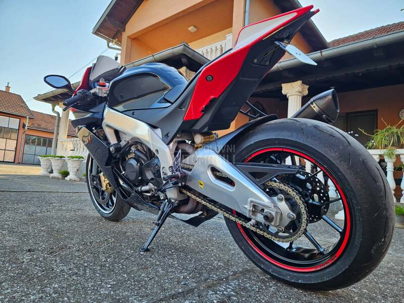 Aprilia RSV4