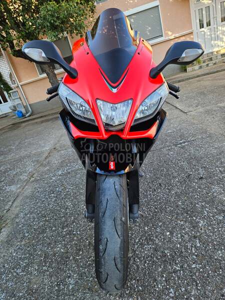 Aprilia RSV4
