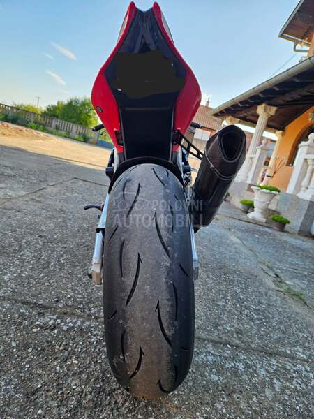 Aprilia RSV4
