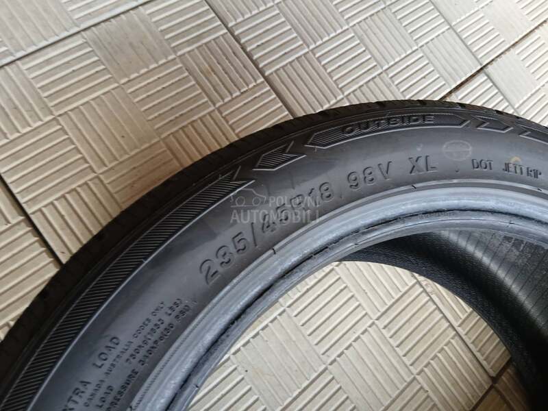 Tracmax 235/45 R18 Zimska