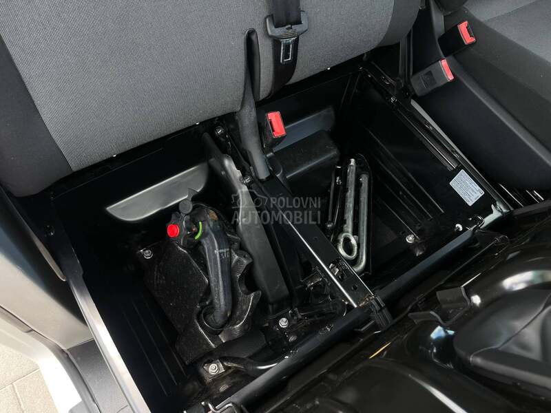 Volkswagen Transporter T5 2.0 TDI