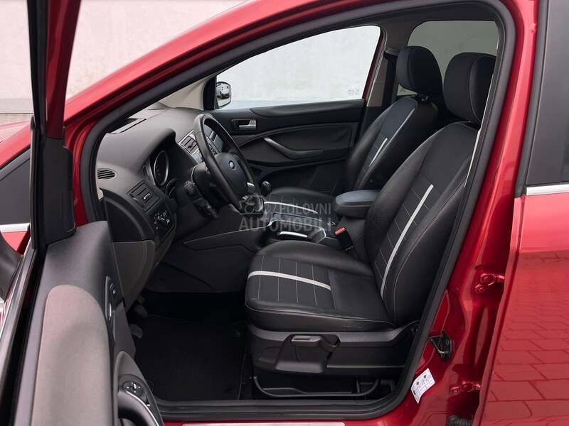 Ford Kuga 2.0 TDCI 4x4 CH