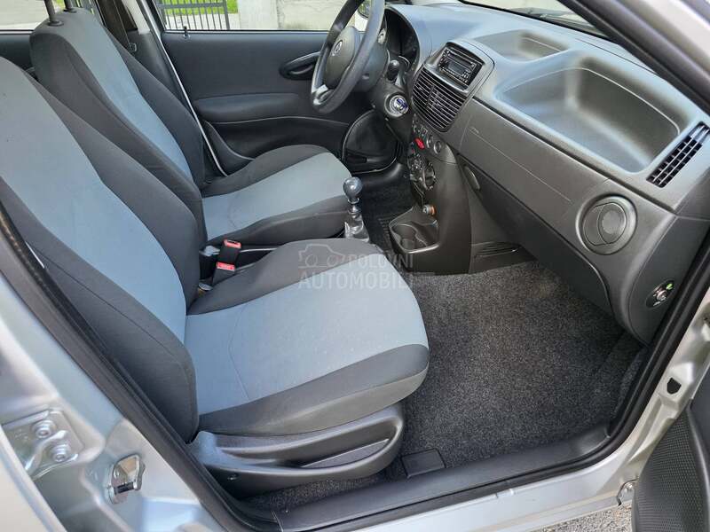 Fiat Punto BUKVALNO NOV