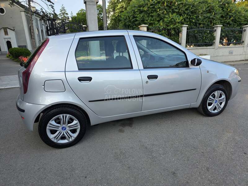 Fiat Punto BUKVALNO NOV