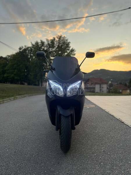 Yamaha T max