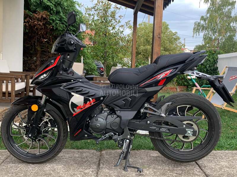 Malaguti spectre gp 125