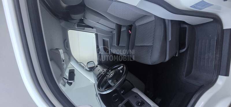 Volkswagen Transporter T5 2.0 TDI RESTYLING TOP
