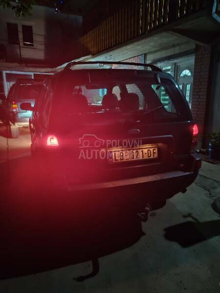 Ford Maverick 3.0i  V6 4x4