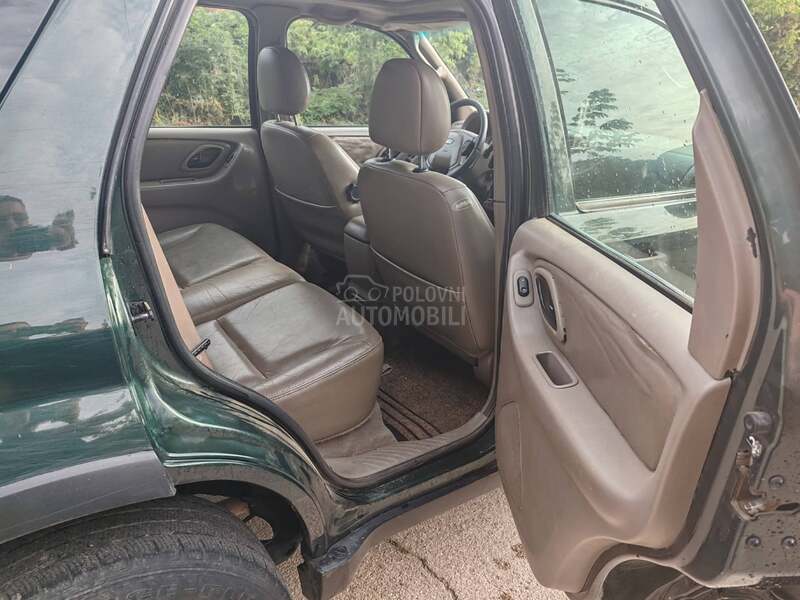 Ford Maverick 3.0i  V6 4x4